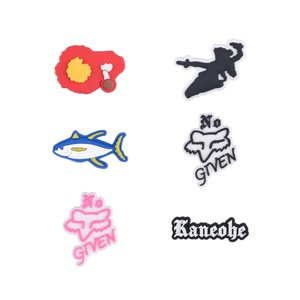 Abalorios para Zapatos Estilo Logo, Negros, para Zuecos, de las Cantantes Pop Taylor, <span class=keywords><strong>Karol</strong></span> <span class=keywords><strong>G</strong></span> y Selena - Product Image 1