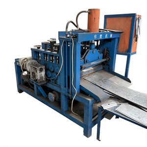 เครื่องผลิตแผงหลังคาสำหรับพื้นที่สูงแบบกำหนดเอง พร้อมแท่นยกไฮดรอลิก - Product Image 1