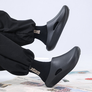 Men's Crocs Thick Soled <b>Closed</b> <b>Toe</b> <b>Sandals</b> EVA Lightweight Breathable Summer Beach Shoes Off White Black Green 40 41 42 43 44 45 - Product Image 2