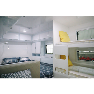 Grande caravane <span class=keywords><strong>de</strong></span> <span class=keywords><strong>camping</strong></span> moderne et robuste avec toit rigide et porte-moto - Product Image 5