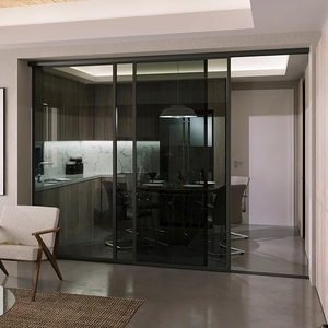 Fenêtre d'entrée moderne en aluminium Prima avec panneaux isolants et serrure sécurisée pour les maisons familiales, grilles noires, profilé en aluminium - Product Image 5