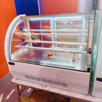 Vitrine Réfrigérée Commerciale Compacte pour Gâteaux avec Refroidissement par Air et Dégivrage par Chauffage pour Comptoir de Pâtisserie