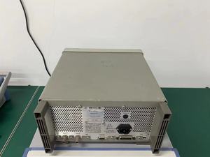 Keysight/ Agilent / HP 8648D sintetizzato generatore di segnali <span class=keywords><strong>RF</strong></span>, da 9 kHz a 4000 MHz - Product Image 2