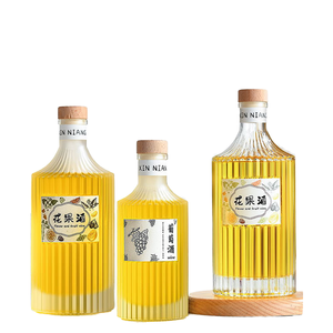 Botella de Licor de Vidrio Transparente de 500 ml con Nervaduras Verticales, Sellada con Corcho, Botella Cilíndrica Vacía para Envasar Ginebra, <span class=keywords><strong>Vodka</strong></span>, Whisky y Licores - Product Image 1