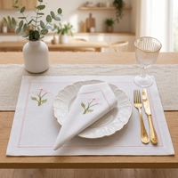 Serviettes de table rondes en lin brodées à la main, personnalisées, traditionnelles, 20 x 20 pouces, ourlées, réutilisables, lavables, pour la maison et la salle à manger