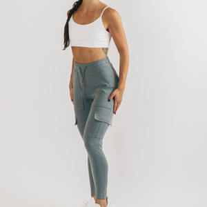 Logo personnalisé en gros Pantalon de jogging Pantalon de randonnée cargo pour femme - Product Image 3