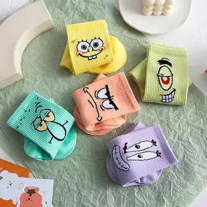 Moda tendência mid-bezerro tripulação algodão poliéster meias com jacquard cartoon anime Bob Esponja, elástico cor respirável meias bonitos