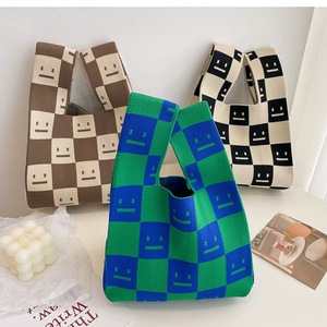 กระเป๋าถักไหมพรมลายตารางสีสันตัดกัน รุ่นใหม่ สไตล์เกาหลี แฟชั่นกระเป๋าถักไหมพรมสีสันตัดกัน - Product Image 3
