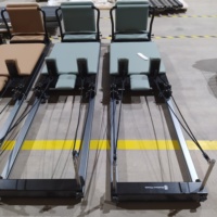 Máquina Reformer de Pilates Plegable de Aluminio Telescópico Negra para Uso Comercial, en Estudio o en Casa