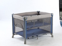 Lit de jeu pliable confortable pour bébé, pliable d'une seule main, avec deux couleurs, quatre coins et quatre filets en maille, 100 % polyester, design moderne pour chambre à coucher