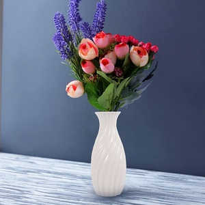 Mini Floreros Modernos al por Mayor para <span class=keywords><strong>Centros</strong></span> <span class=keywords><strong>de</strong></span> <span class=keywords><strong>Mesa</strong></span>, Pequeños Floreros <span class=keywords><strong>de</strong></span> Cerámica Blancos para Flores y Hierba <span class=keywords><strong>de</strong></span> Pampas - Product Image 2