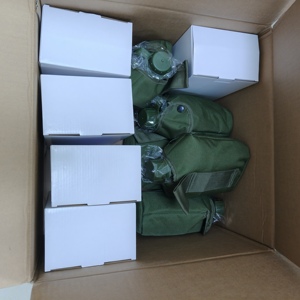 Bouteille en plastique DFB30 1L avec gobelets en aluminium et bouteille en tissu et trous de drainage au fond, personnalisable - Product Image 6