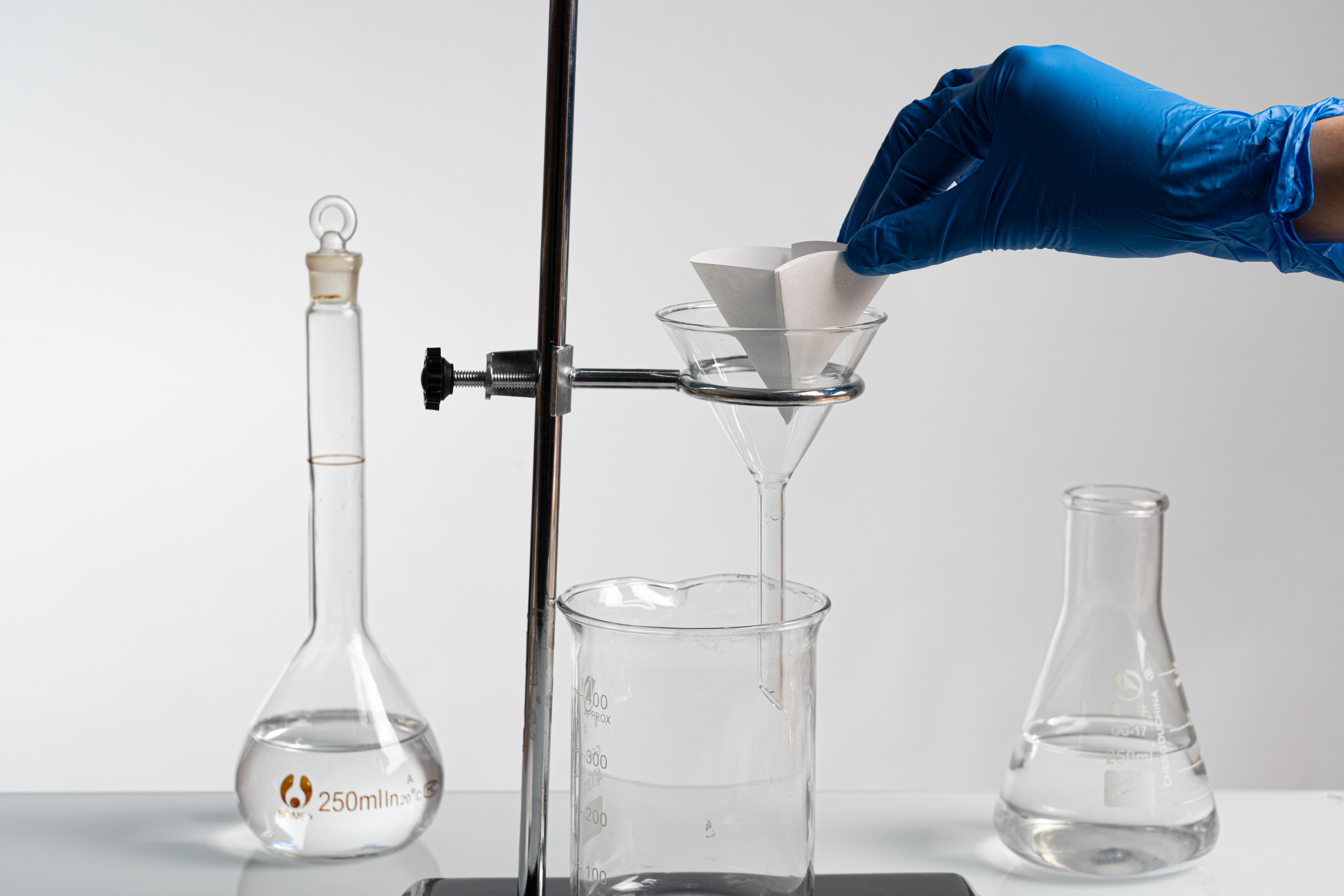 Slow speed qualitative filter paper equivalent to Whatman Grade 6