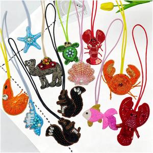 Accessoires de <span class=keywords><strong>sac</strong></span> Tendance : Breloques brodées de perles pour la création d'ornements, accessoires extravagants faits <span class=keywords><strong>main</strong></span> pour valises de maquillage et sacs à <span class=keywords><strong>main</strong></span> - Product Image 1