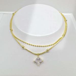 ราคาโรงงาน สร้อยข้อมือเทนนิสเงินแท้ 925 ชุบทอง 18k ประดับเพชรซิคอน ดีไซน์เรียบหรู พร้อมจี้รูปดอกไม้สำหรับผู้หญิง - Product Image 2