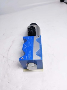 Válvula Solenoide Direccional Hidráulica Serie DG4V-3 NG6 315 bar 30 L/min para Control Hidráulico Industrial - Product Image 1