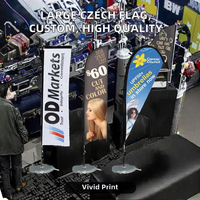 Drapeau en polyester personnalisable en forme de goutte d'eau avec logo sur mesure et mât de drapeau à levage automatique pour affichage extérieur