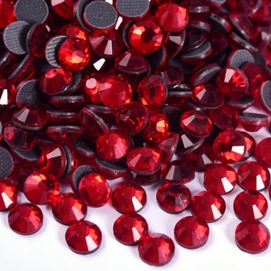 OLeeya Vente directe d'usine en gros Strass thermocollants en verre pour accessoires de robes et costumes - Product Image 2