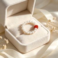 Neuer Chinesischer Stil Runder Perlen-Stretchring mit Roter Achat-Fassperle, Elastischer Stapelbarer Fingerring