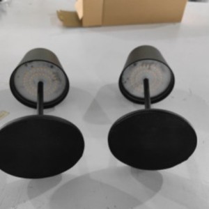 Lampe de table décorative, abat-jour cylindrique noir, alimentée par batterie, design minimaliste, petite taille - Product Image 4