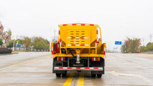 Vente directe d'usine Camion à neige JAC 4x2 double cabine avec moteur et boîte de vitesses manuelle Volume de l'épandeur 4CBM - Product Image 6