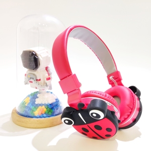 Auriculares inalámbricos con diseño de mariquita milagrosa para niños, auriculares BT para niños, novedad - Product Image 4