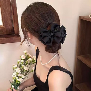 Nouvelle Pince à Cheveux Nœud Papillon Noir Élégante 2026 – Style Luxe Léger pour Femme – Accessoire de Mode Quotidien - Product Image 1