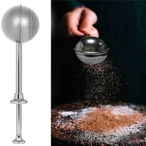 Poussette à farine en acier inoxydable 18/8 pour la pâtisserie, saupoudreur de sucre en poudre, tamis à confiserie, poignée à ressort - Product Image 3