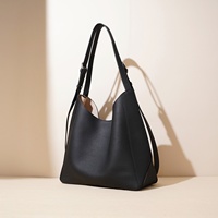 Sac à bandoulière haut de gamme pour femmes en cuir de vachette véritable couche supérieure simple épaule fermeture ouverte Niche Design Polyester