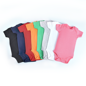 Pelele <span class=keywords><strong>de</strong></span> algodón orgánico liso para bebé, Pelele <span class=keywords><strong>de</strong></span> manga corta suave <span class=keywords><strong>de</strong></span> Color sólido, Unisex - Product Image 1