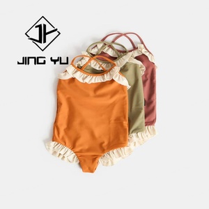 Traje de Baño de Diseñador para Niñas, Estilo Hawaiano con Volantes, Protección Solar, Bikini de Poliéster Personalizado de Alta Calidad - Product Image 3