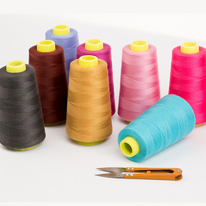 <span class=keywords><strong>Fil</strong></span> à coudre en polyester teint 40/2 de haute qualité et économique, 3000 yards, pour la <span class=keywords><strong>couture</strong></span> - Product Image 1