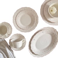 Assiette en céramique blanche gaufrée à motif floral bleu et blanc, style romantique français, compatible micro-ondes, pour mariage, dessert, salade, soupe