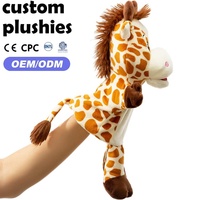 Marionnette girafe réaliste en peluche tachetée pour l'interaction parent-enfant, idéale pour les tout-petits et les enfants d'âge préscolaire
