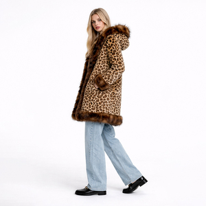 Abrigo de Piel Sintética para Mujer - Chaqueta de Invierno Elegante con Estampado de Leopardo y Capucha, Prenda Exterior de Felpa Lujosa para Uso Diario - Product Image 2