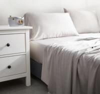 Ensemble de literie en tissu de bambou de style moderne 100% 300TC drap de lit en vrac doux avec rembourrage en coton Textile de maison pour hôtels motif solide
