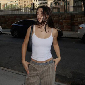 Camiseta sin Mangas Ajustada de Color Sólido para Mujer, Top Básico con Tirantes Finos, Capa Base sin Mangas, Top Combinable con Todo - Product Image 4