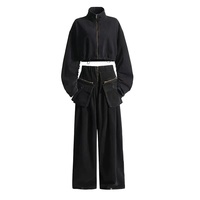 Ensemble 2 pièces pour femme : Haut en jean élégant à col montant et manches longues style rétro et jean cargo ample – Vente en gros