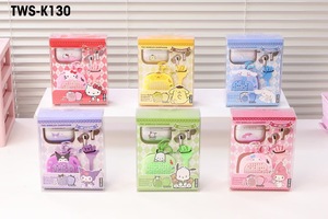 Audífonos Bluetooth TWS de Sanrio con Diseño de Kuromi, Hello Kitty, Pochacco y Pompompurin, Inalámbricos, Intraaurales, con Juguete Magnético de Laberinto - Product Image 5
