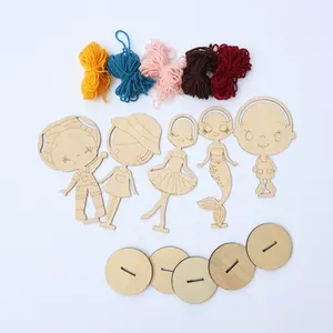 Cubo di legno personalizzato a blocchi di legno a buon mercato per bambola di legno 3D con pittura creativa fai da te con lana per capelli