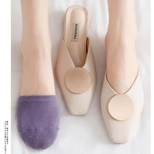 Chaussettes invisibles personnalisées en gros pour femmes, demi-chaussettes antidérapantes en coton pour talons hauts - Product Image 1