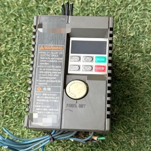 FVR0.75C11S-<span class=keywords><strong>2</strong></span> Frequenzumrichter aus Betriebsmaschine Entfernt, Neu Original Sofort Lieferbar, Industrielle Automatisierung PAC Dedizierter SPS-Programmierer - Product Image 1