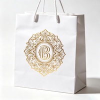 Sacs cadeaux en papier pour bijoux de luxe, impression personnalisée du logo, dorure à chaud, mini sacs cadeaux roses mignons avec poignées et fermeture à ruban
