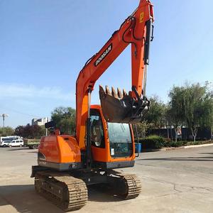 Mini pelle sur chenilles Doosan DX75 d'occasion originale hydraulique en Chine avec des composants de roulement central - Product Image 1