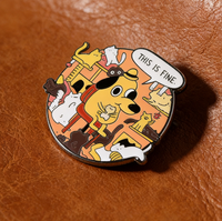 Badge en émail personnalisable en gros, motifs chien et chat de dessin animé, mignons et amusants, pour sacs à dos, vêtements et revers, thème animal