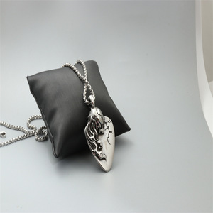 Yunnique Collar con colgante de calavera de acero inoxidable, joyería de moda unisex, regalo - Product Image 4