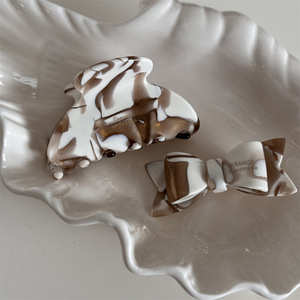 Hoge Kwaliteit Kleur Geblokkeerd Acetaat Hair Claw Clip Fashion Design Onregelmatige Vrouwen Duckbill Clip Haaraccessoires - Product Image 3