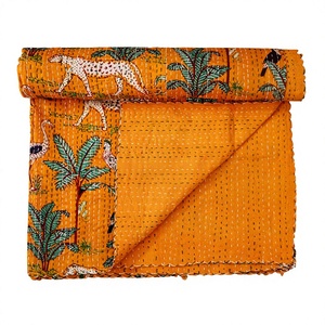 Colchas Kantha Modernas y de Estilo Vintage, Étnicas, Tradicionales, 100% Algodón, Ecológicas, Hechas a Mano, con Estampado Animal, para Uso en el Hogar y Hoteles - Product Image 1