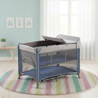 Lit de jeu pliable confortable pour bébé, pliable d'une seule main, avec deux couleurs, quatre coins et quatre filets en maille, 100 % polyester, design moderne pour chambre à coucher
