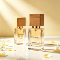 Flacon de parfum vide en verre carré OEM personnalisé de haute qualité, 50 ml et 100 ml, avec couvercle métallique de luxe et emballage cadeau – Meilleures ventes